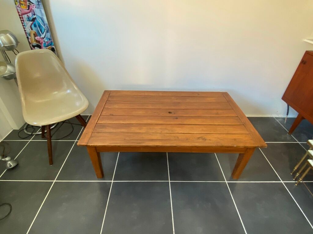 Solid wood coffee table with 1 drawer