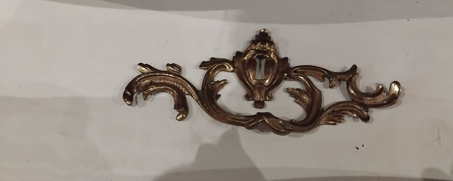 Antique Louis XV Style Commode