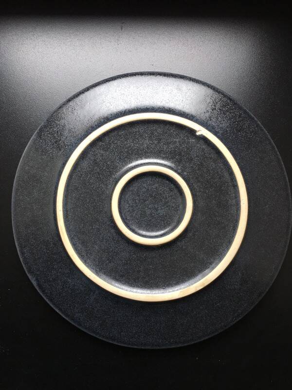 Black stoneware plate 22 cm