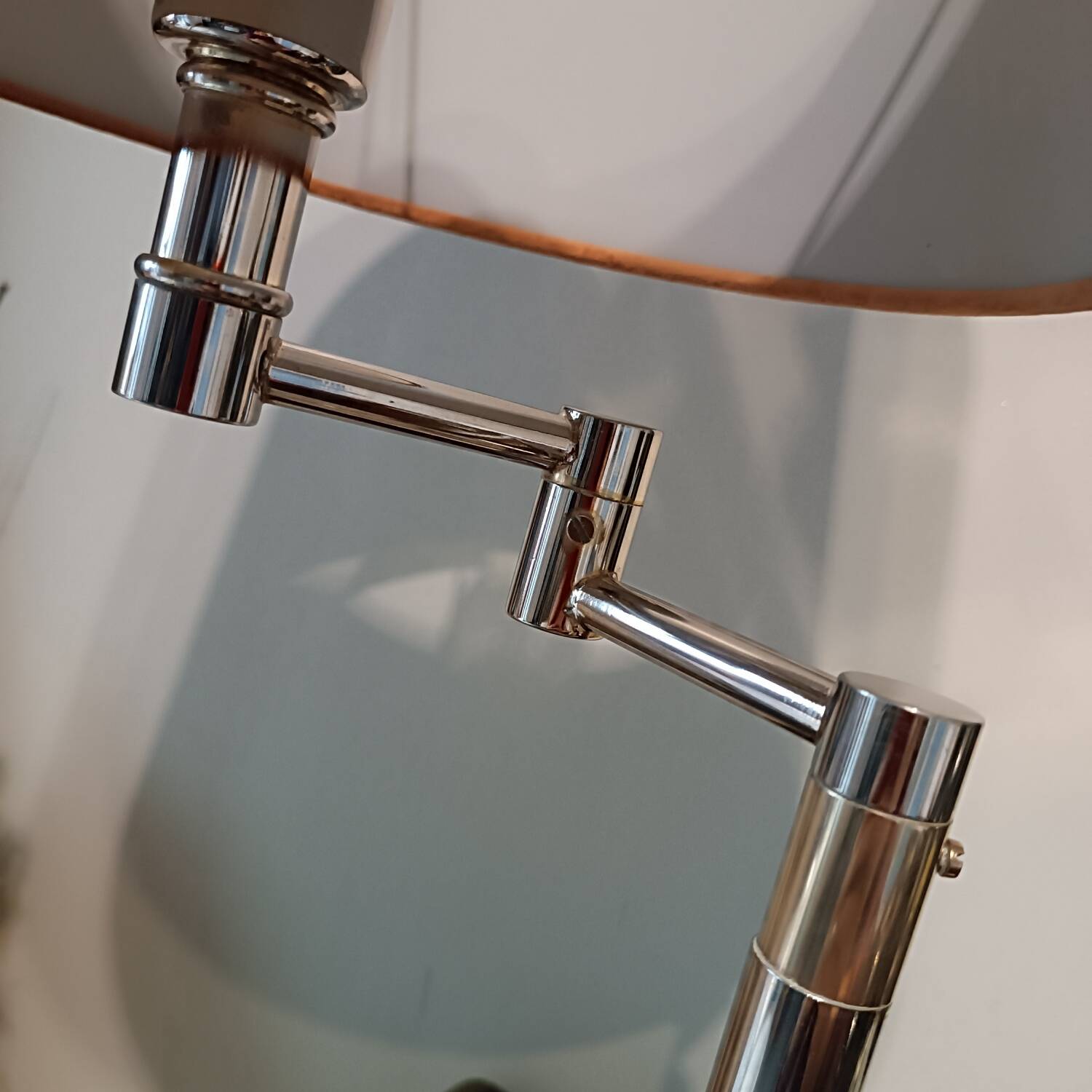 BRASS LIVING ROOM LAMP