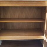 Armoire en bois massif