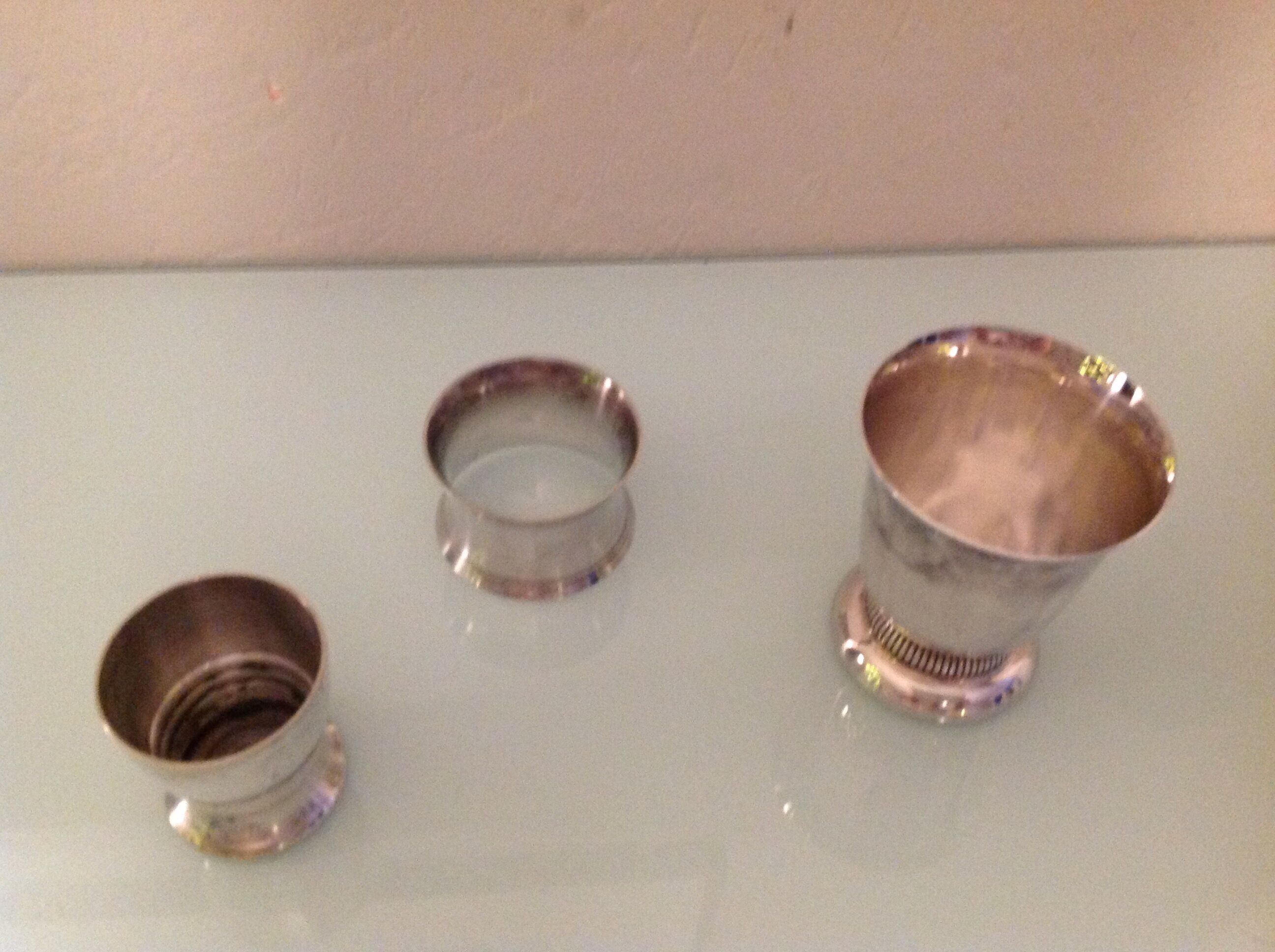 Timpani, shell and round of silver metal / vintage towel 50s-60s