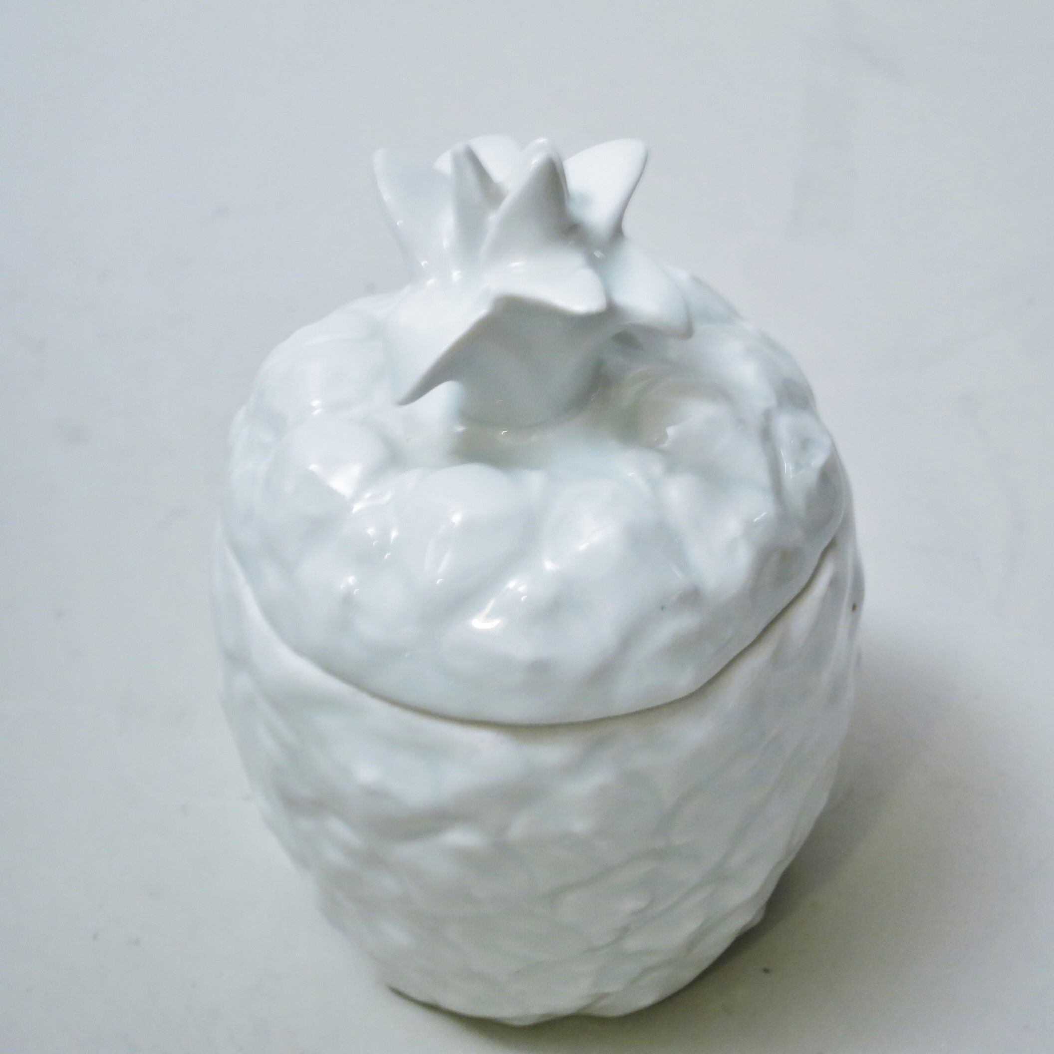 Porcelain pineapple candy