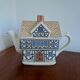 Théière anglaise  tudor house Années 1990