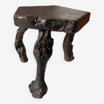 Tabouret tripode bois brutaliste