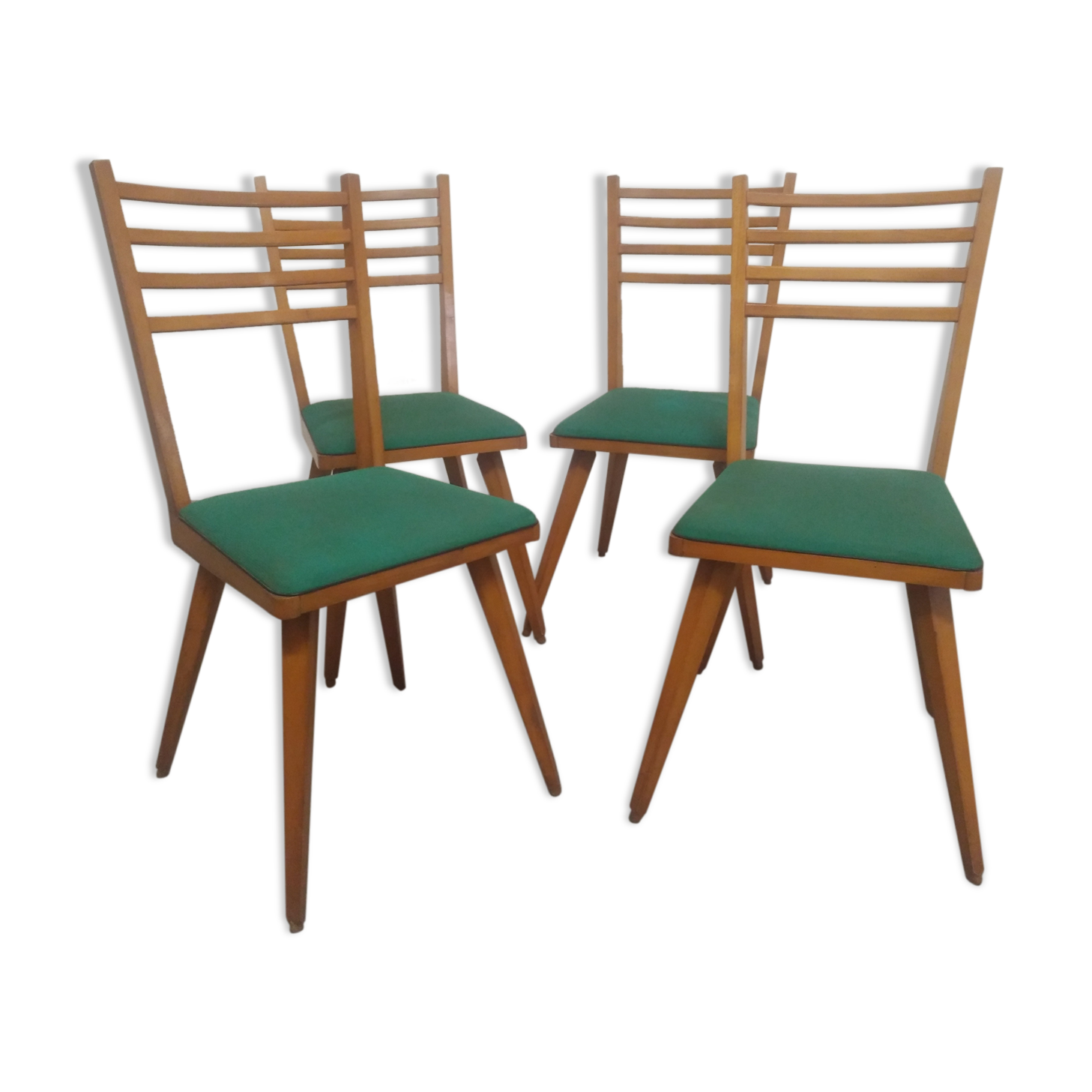 Suite de 4 chaises des années 50