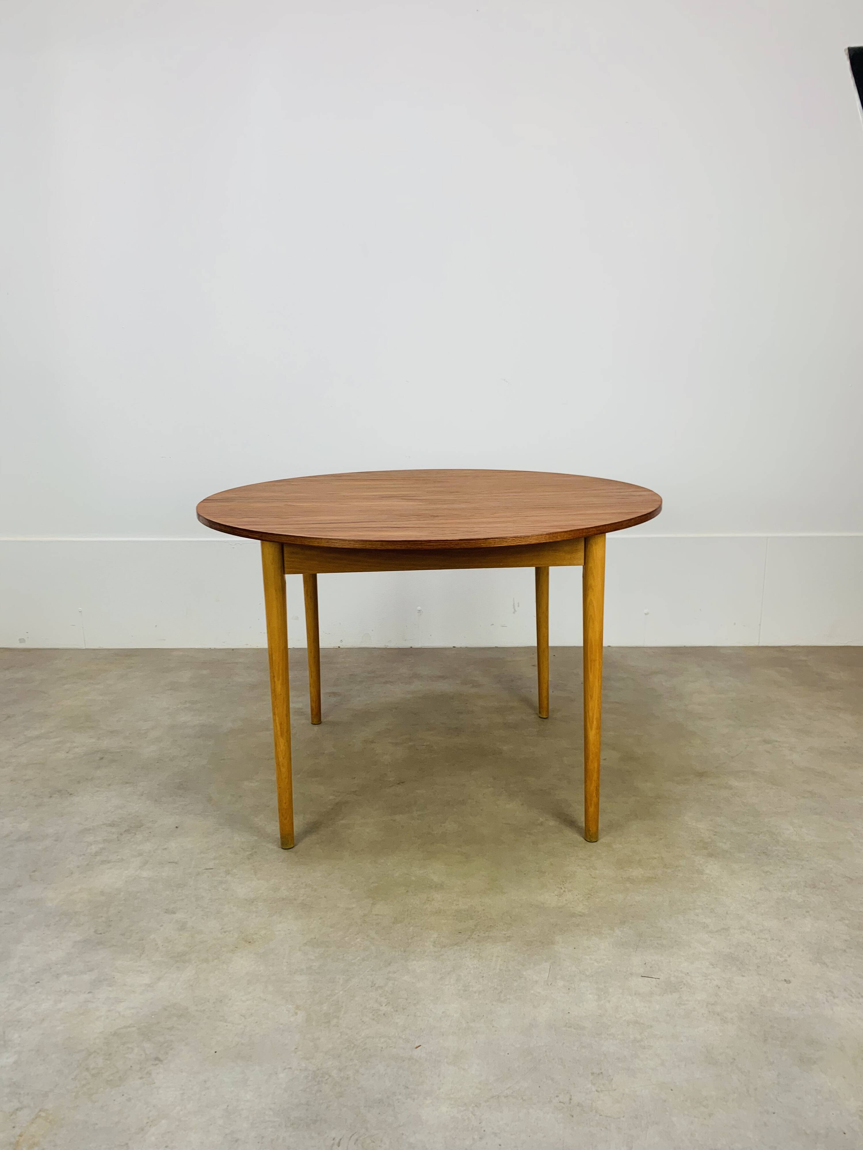 Round extendable Scandinavian table, teak, 1960s