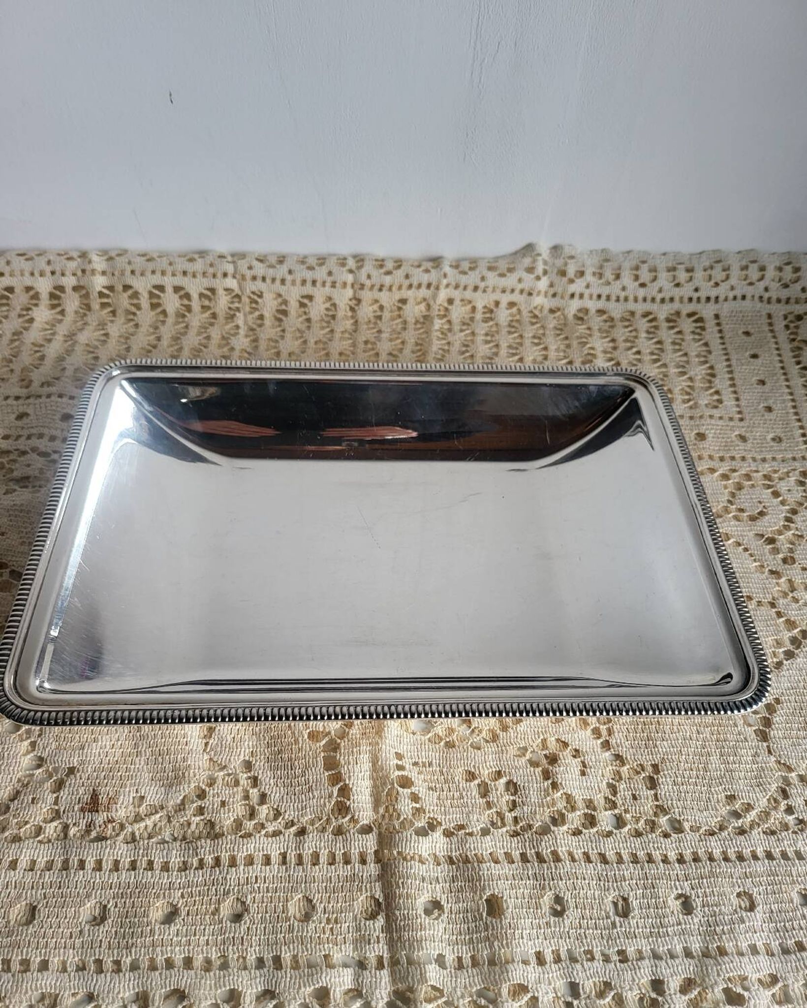 Plat rectangulaire, bannette en métal argenté
