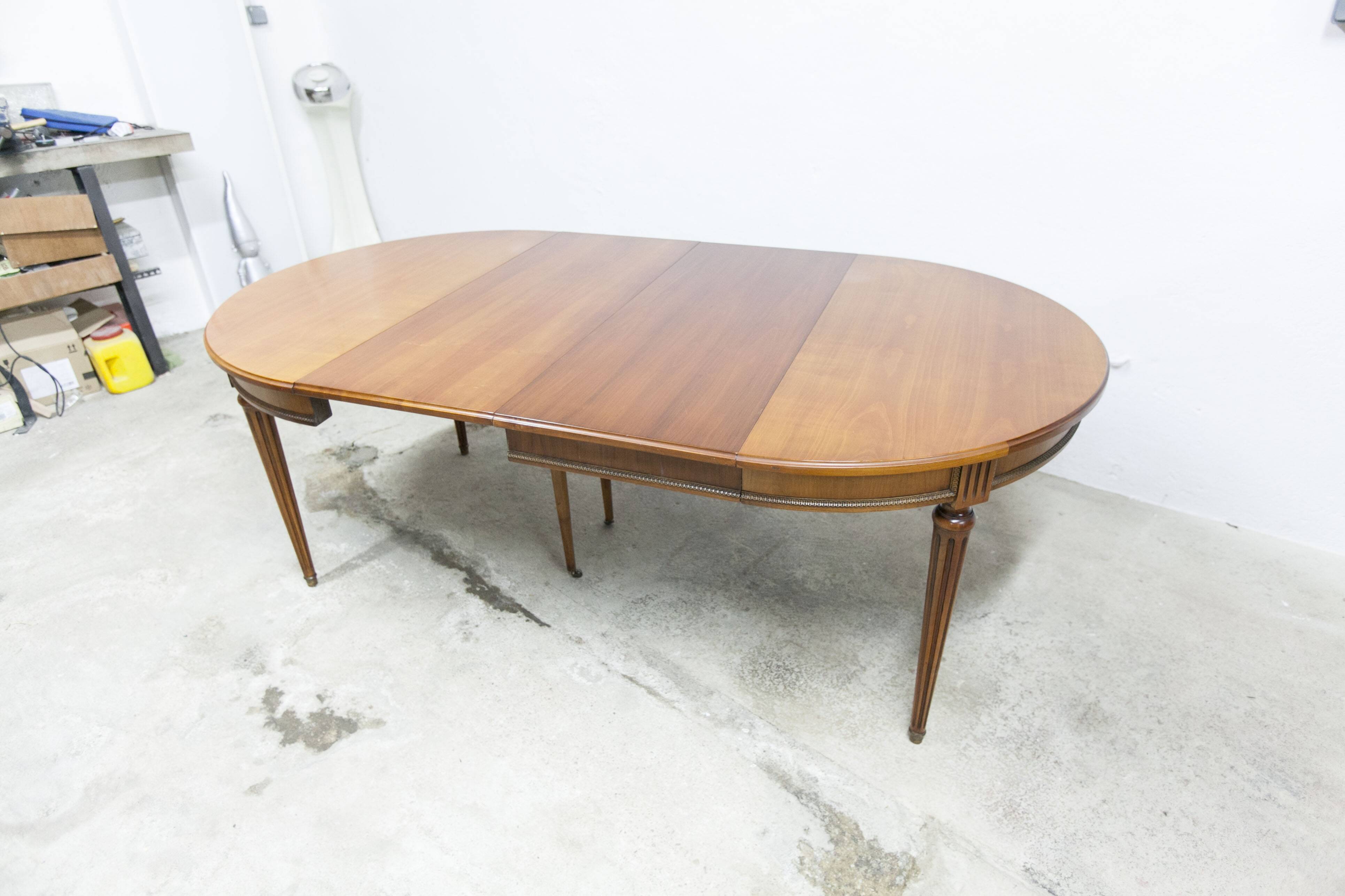 Louis XV round table + 3 extensions 115 cm max 2m50