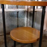 Pedestal table