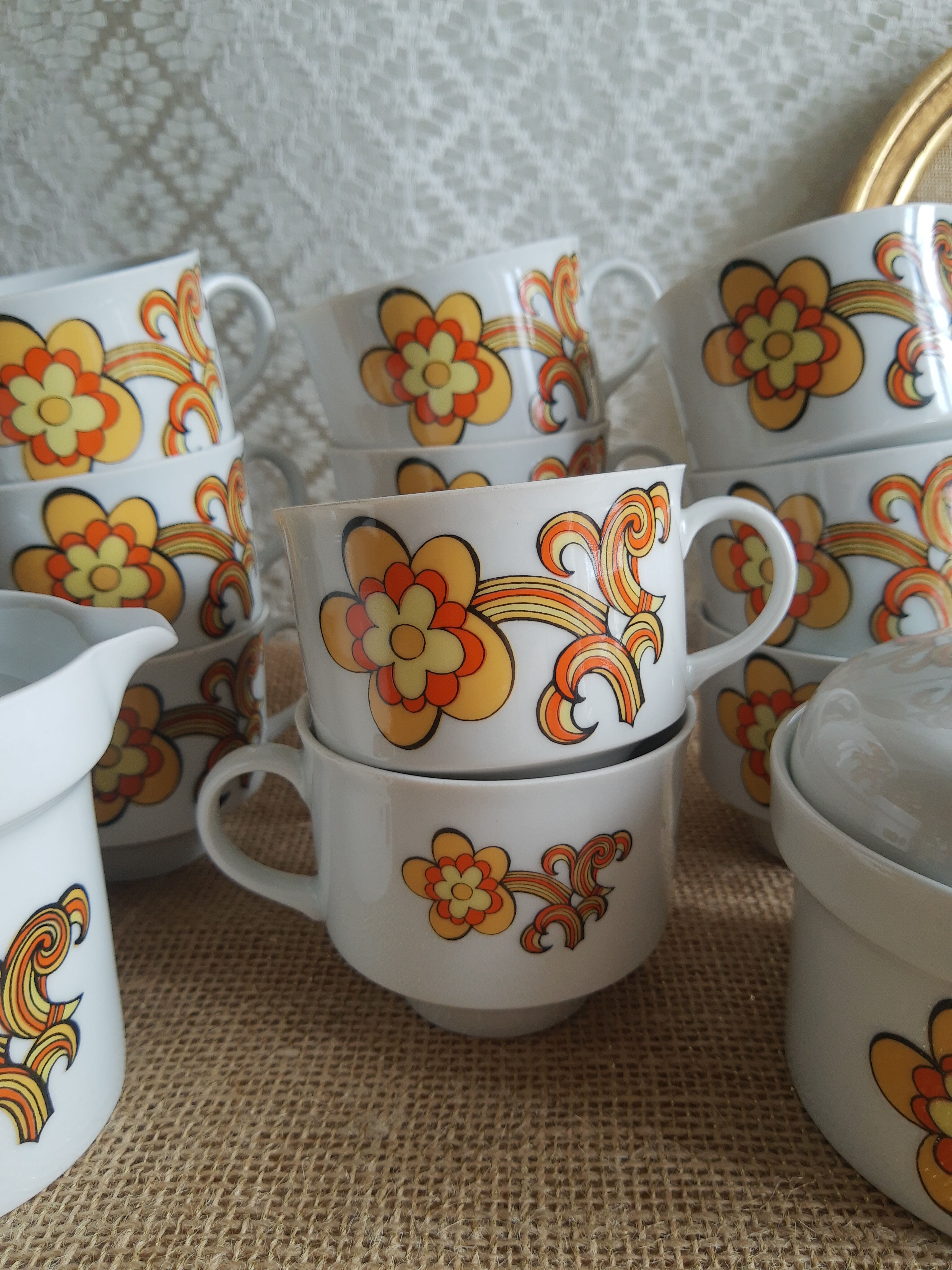 Set 11 coffee cups, sugar bowl and milk pitcher Wunsiedel Bavaria vintage