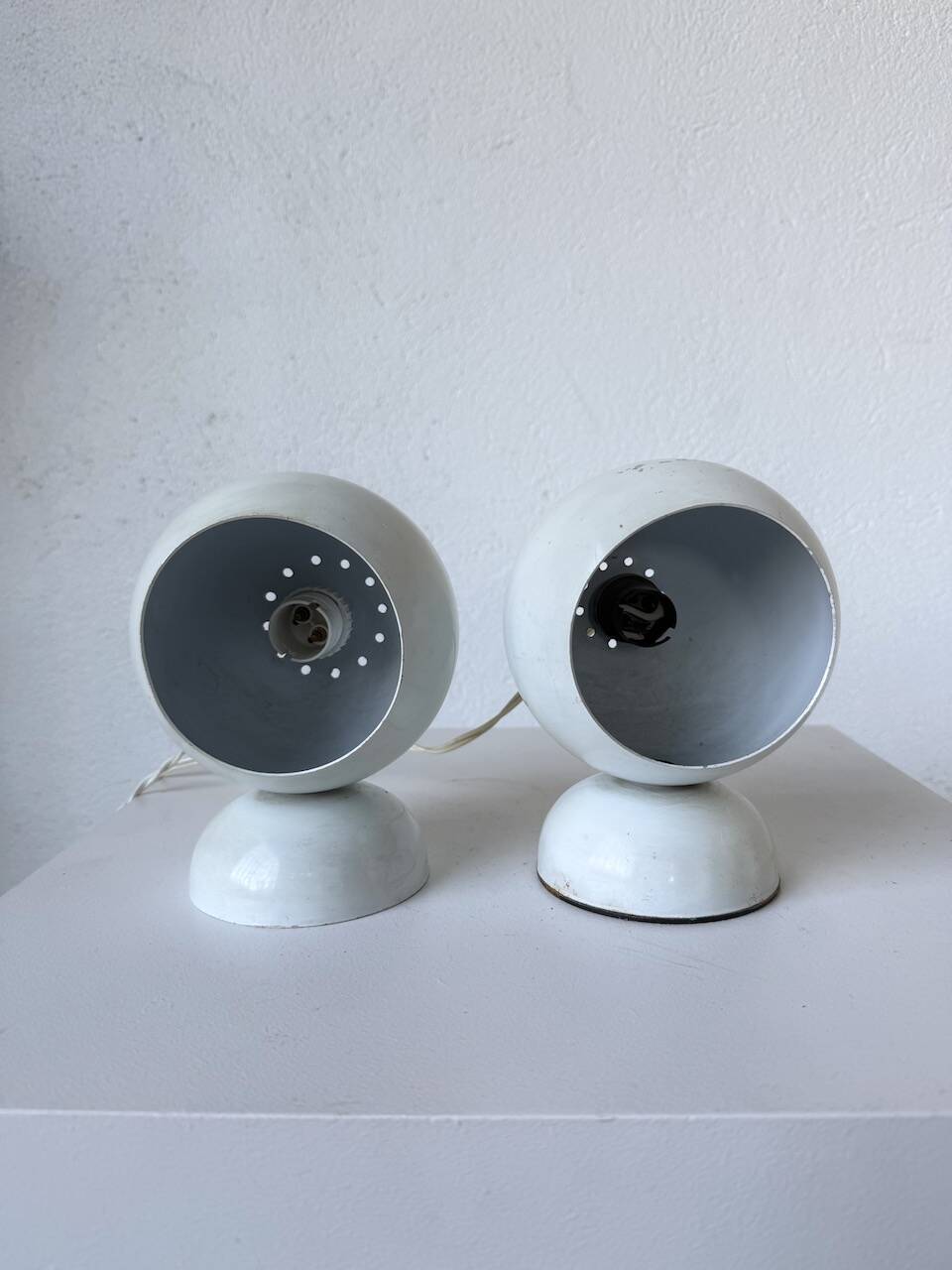 Paire de lampes « eyeball » années 80