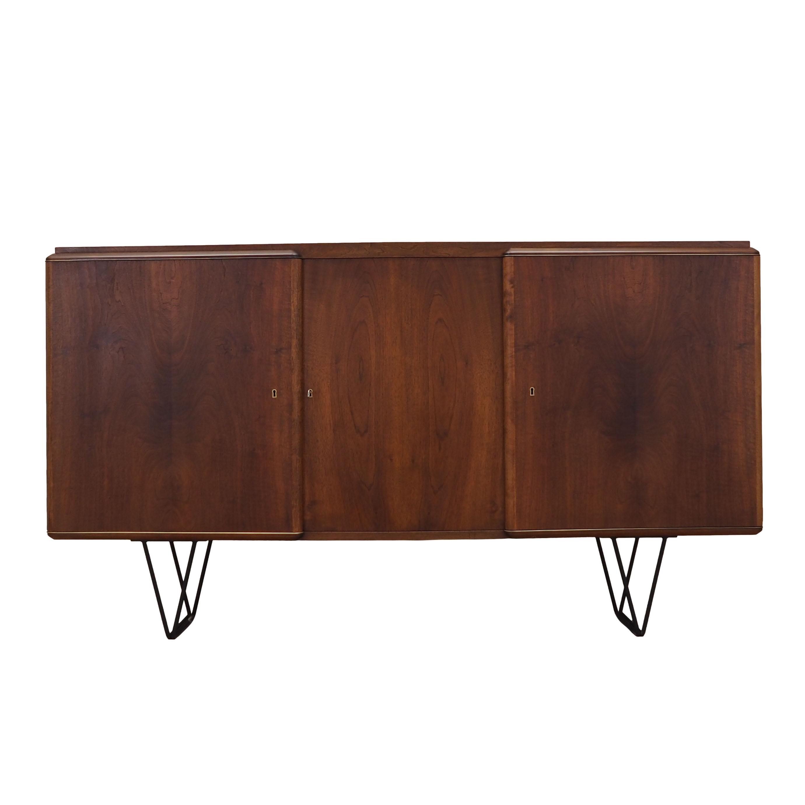 Enfilade en noyer, design danois, années 1960, Danemark