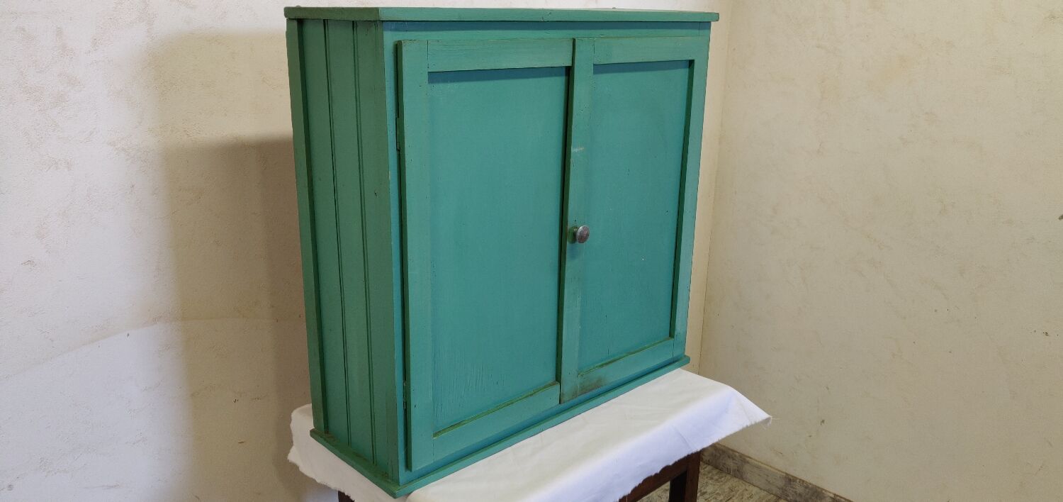 Vintage storage unit