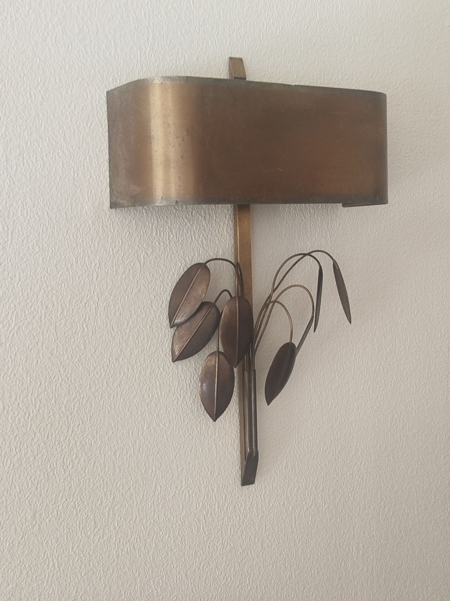 Vintage wall light Maison Charles – Brass leaves 1970s