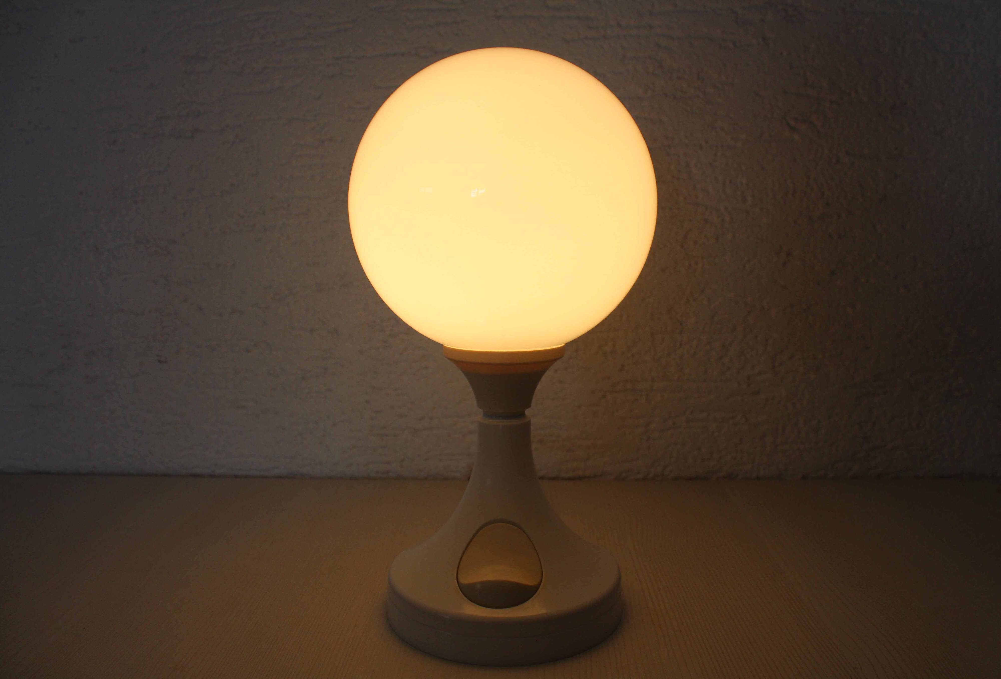 Lampe space age briloner leuchten, lampe pied tulipe 1970