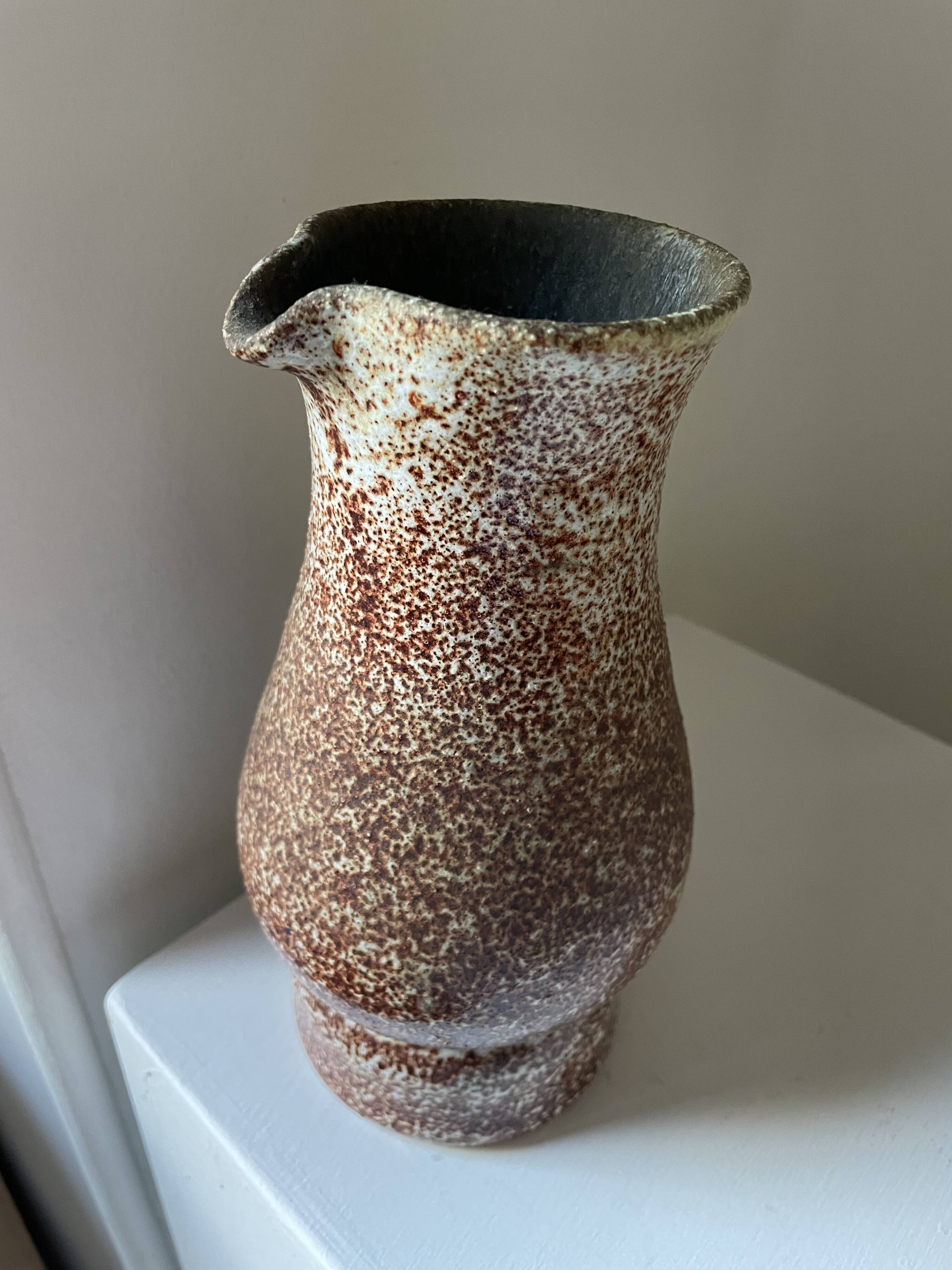 Vase pichet en céramique Accolay, 1960 vintage