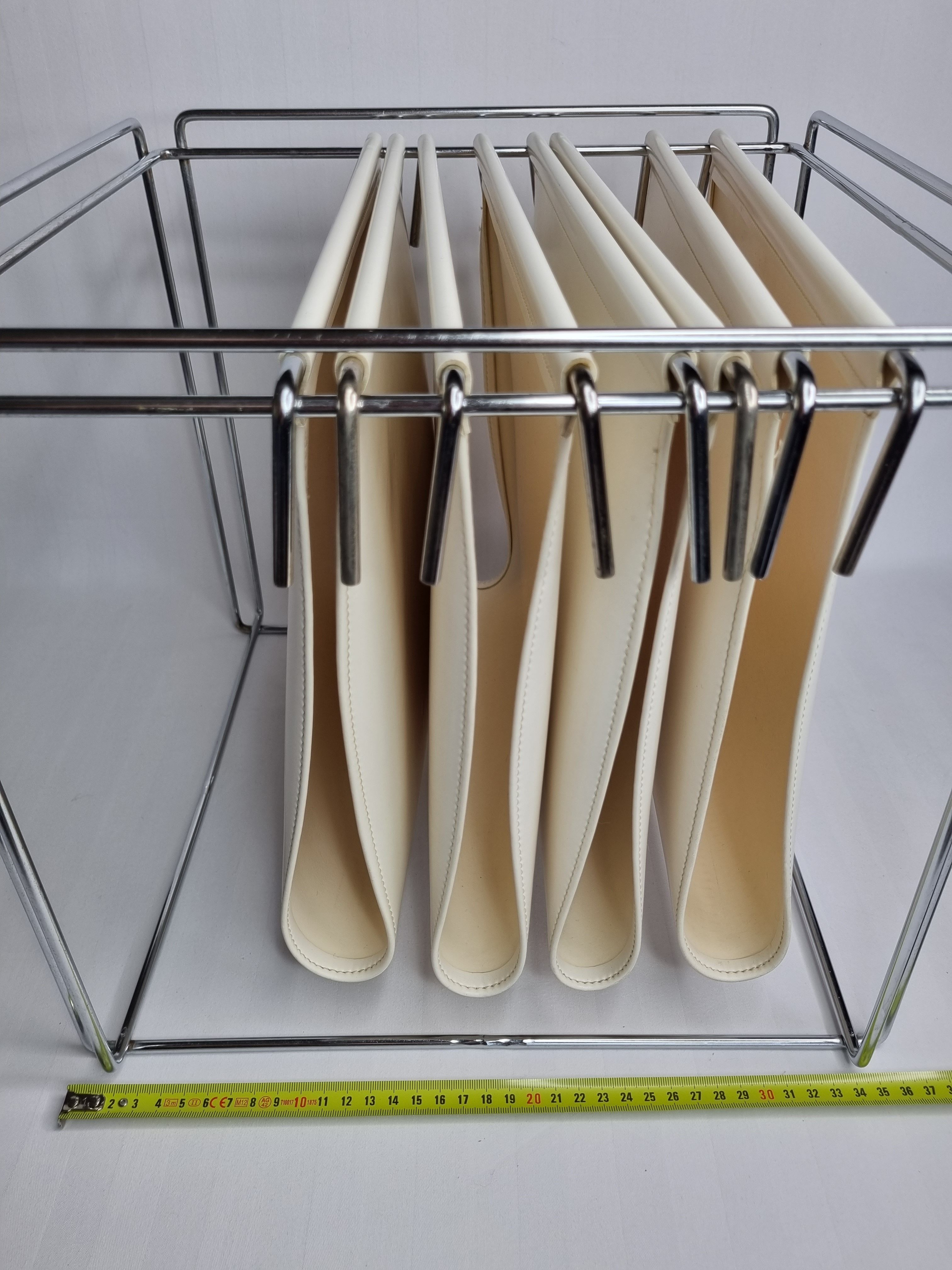 Magazine holder design Gerard Rignault, édité par Group S.A, années 70