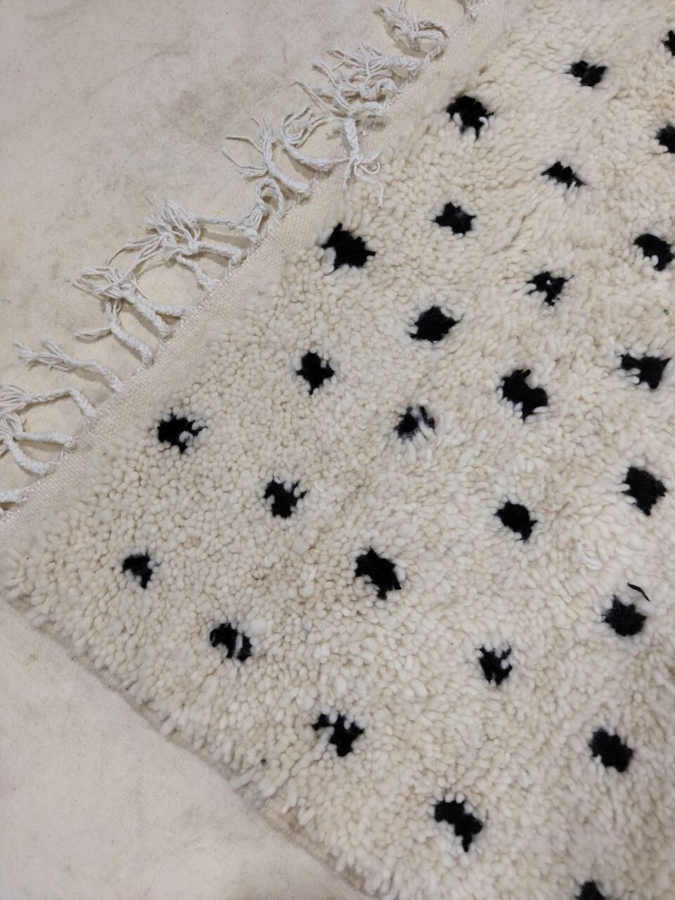 277x160cm Moroccan Berbere Carpet