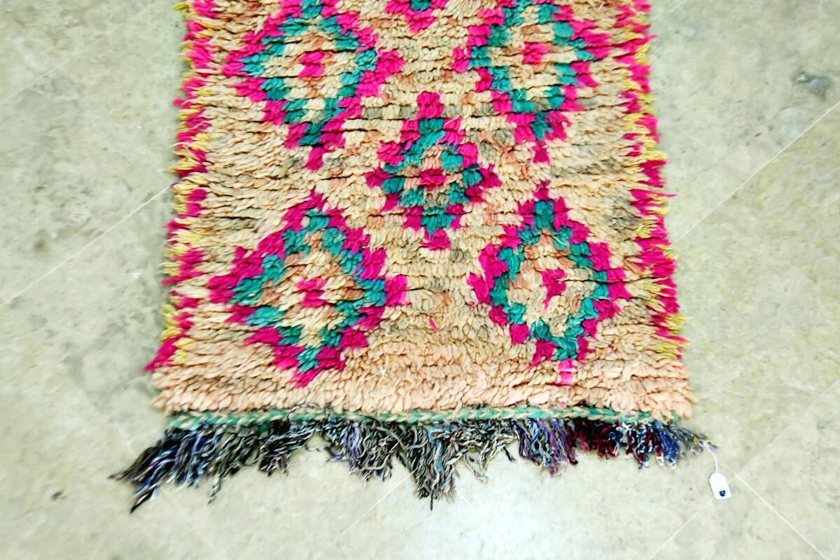 Moroccan Berber carpet hallway Boujaad vintage 280 x 75 cm
