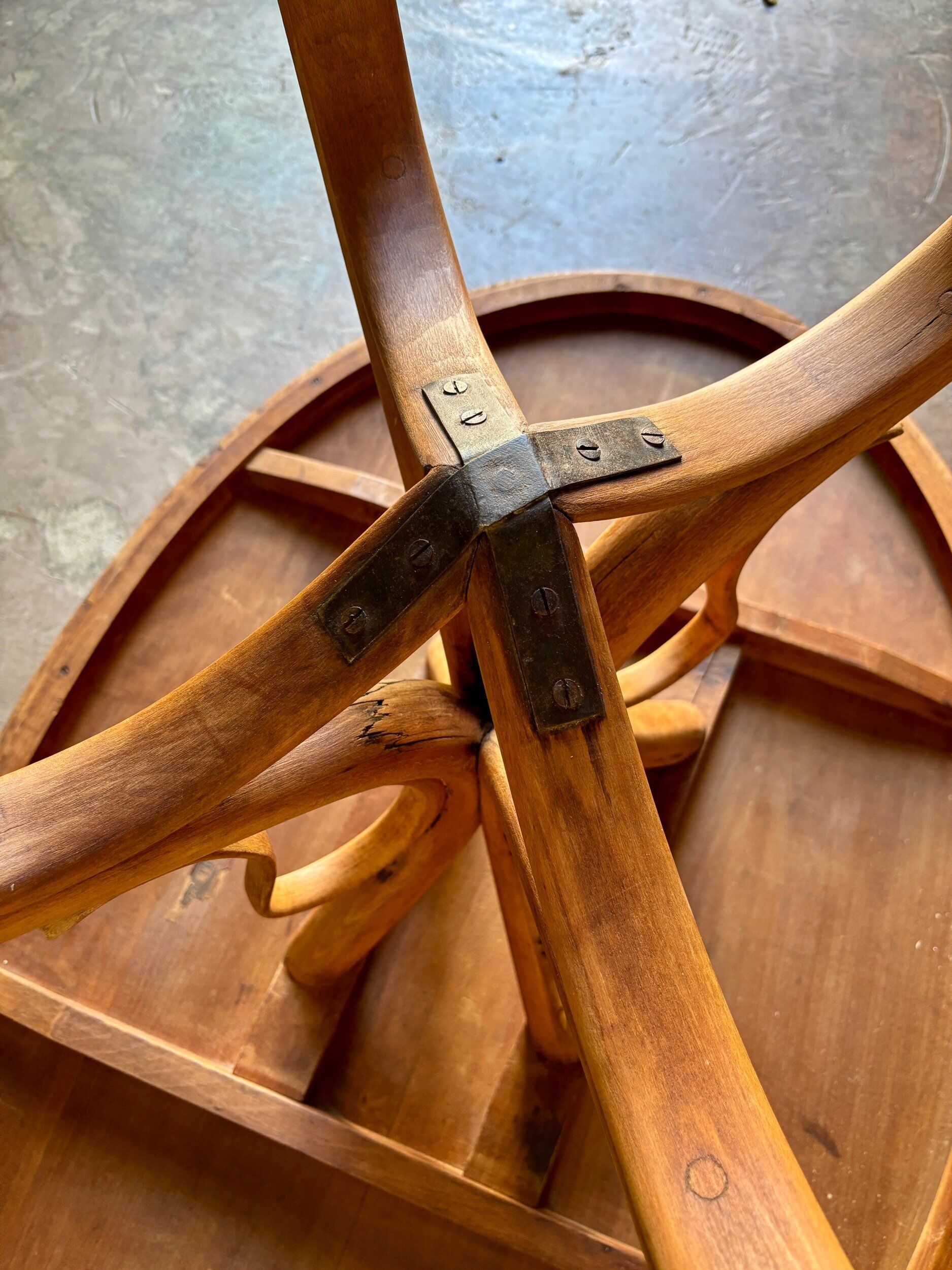 Thonet table no. 3 and 4 bent beech chairs with caning, circa 1890.