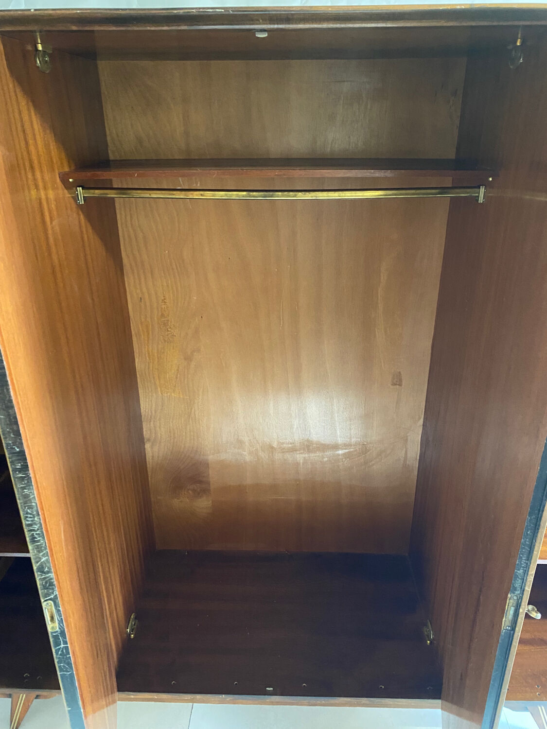 Vintage wardrobe feet compass