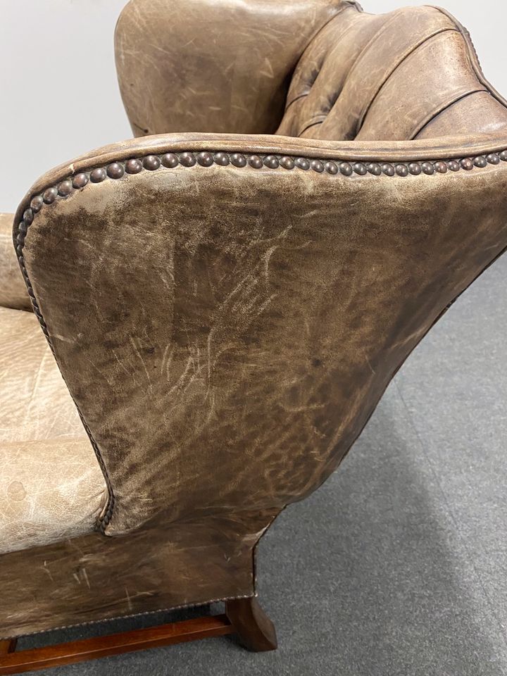 Xixth century  english georgian cigar leather wingback library chairs