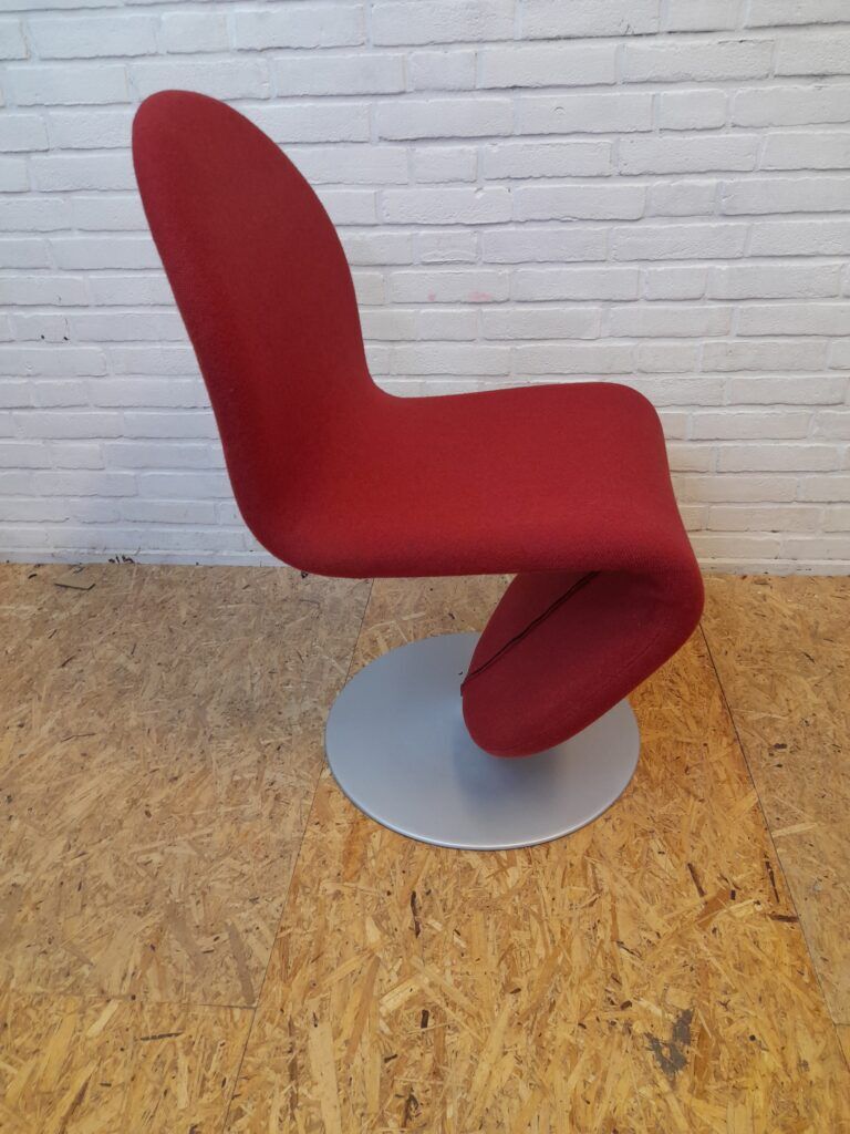 Dining chairs series 1-2-3 by Verner Panton