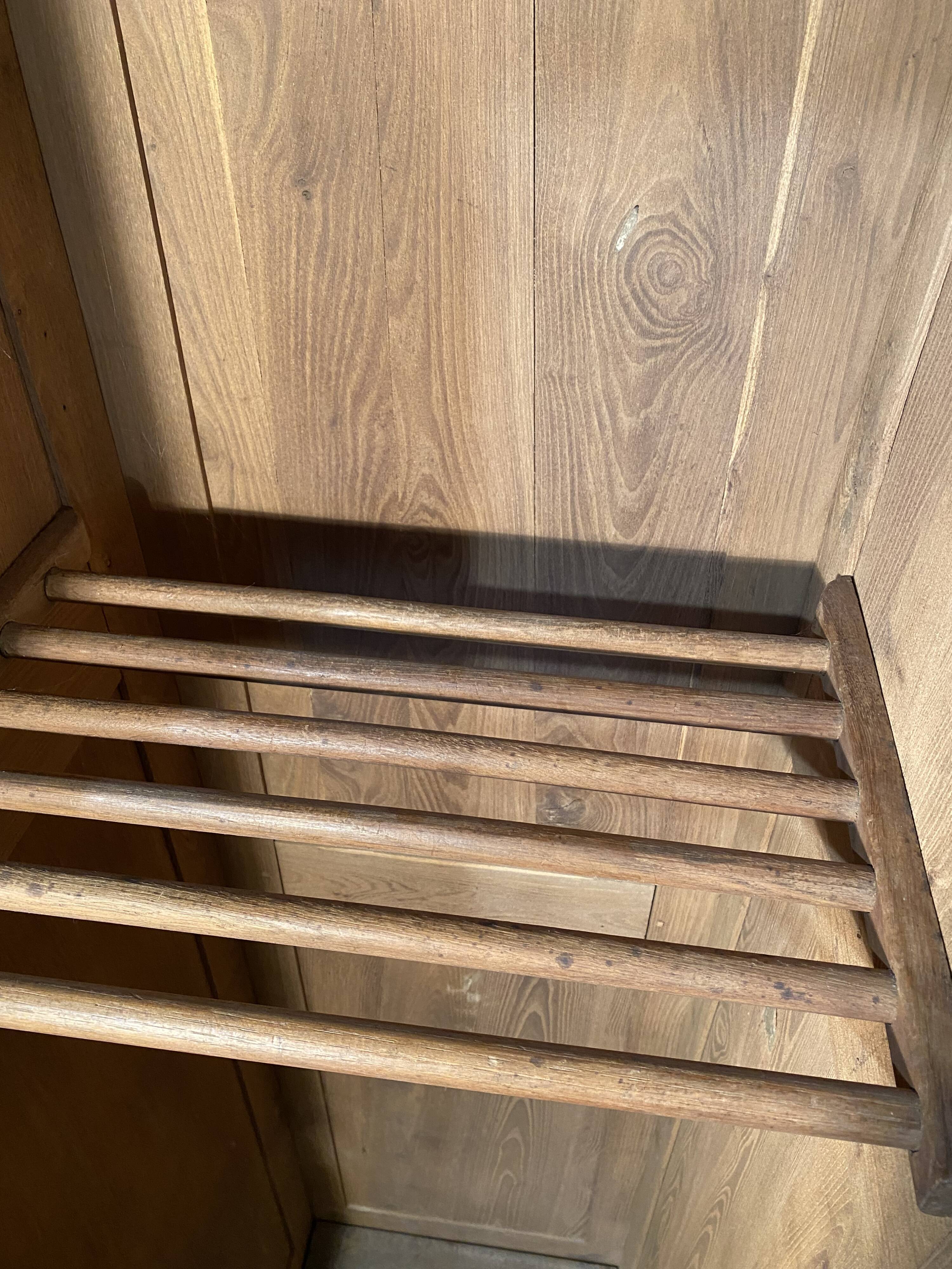 Solid oak 2-door locker