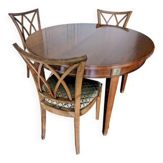 Round table and its 3 directoire style extensions
