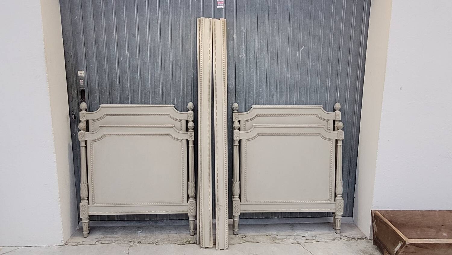 Pair of antique Louis XVI style beds with patina - 1900s
