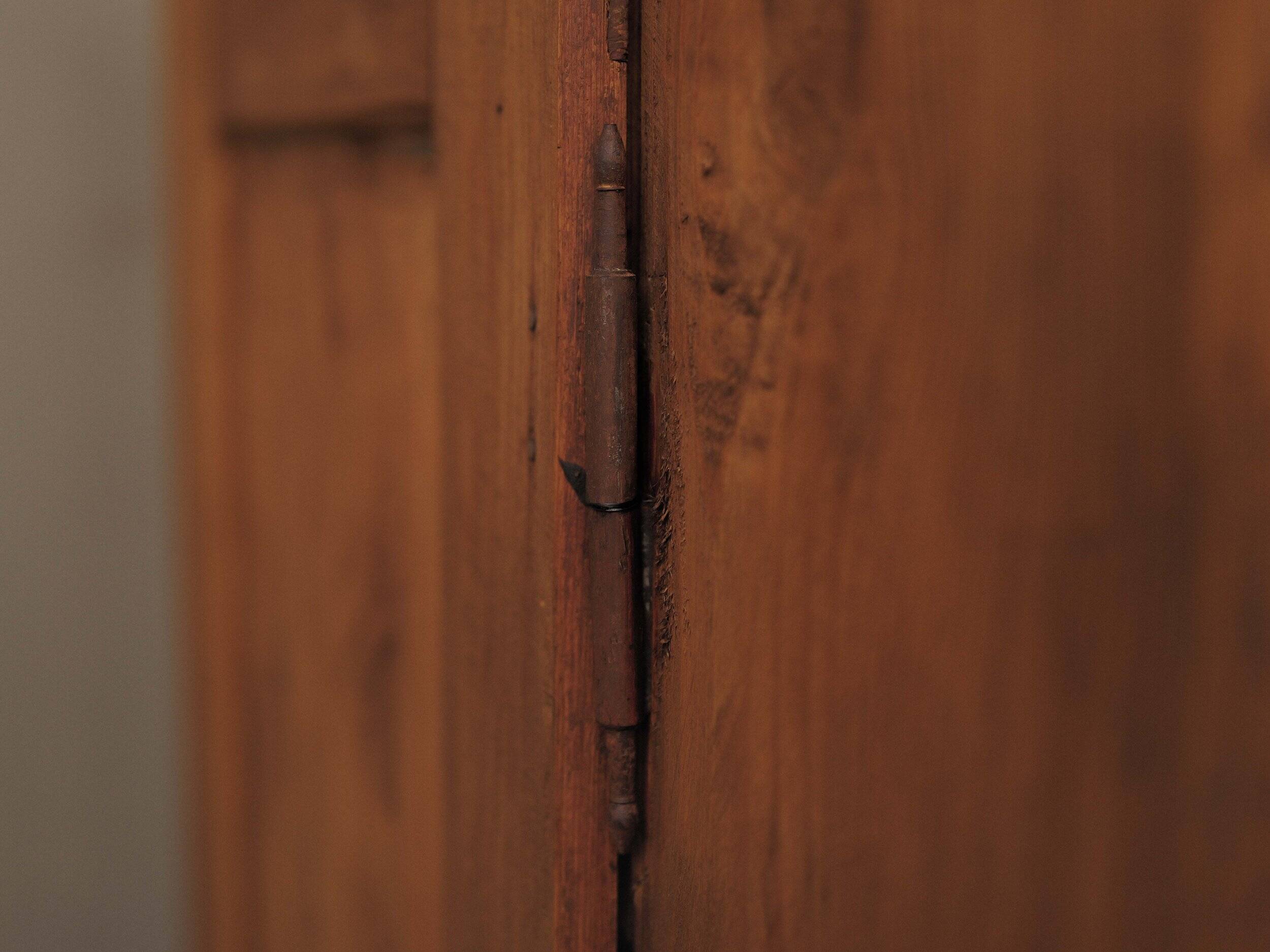 Mountain bonnetière in solid pine, Savoie, 19th century