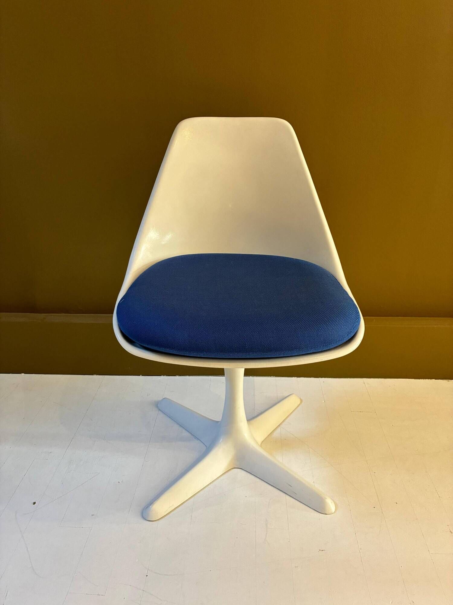Set of 4 Maurice Burke chairs for Arkana, 1970