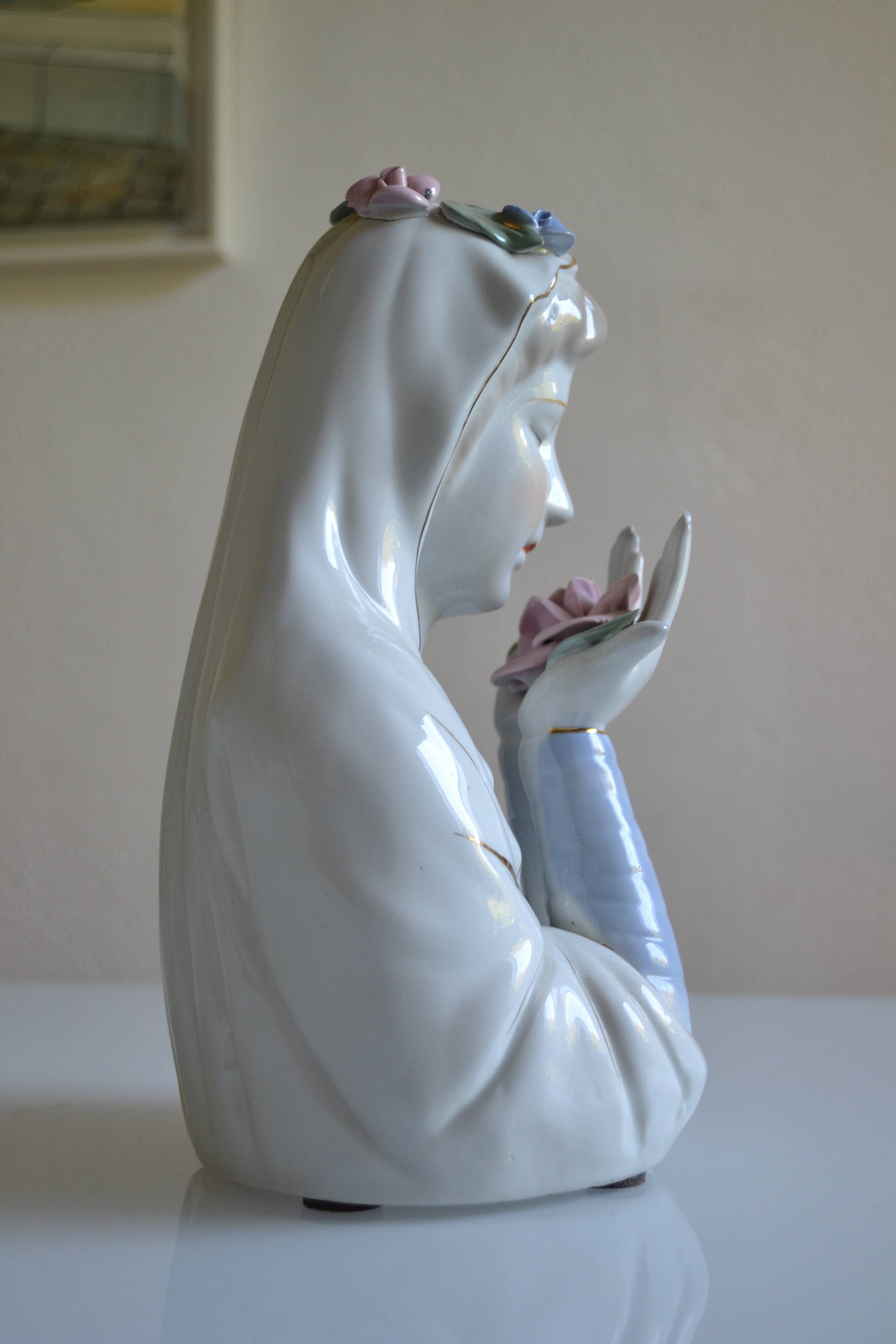 Virgin Mary statue bust in polychrome porcelain Virgin with crown of roses