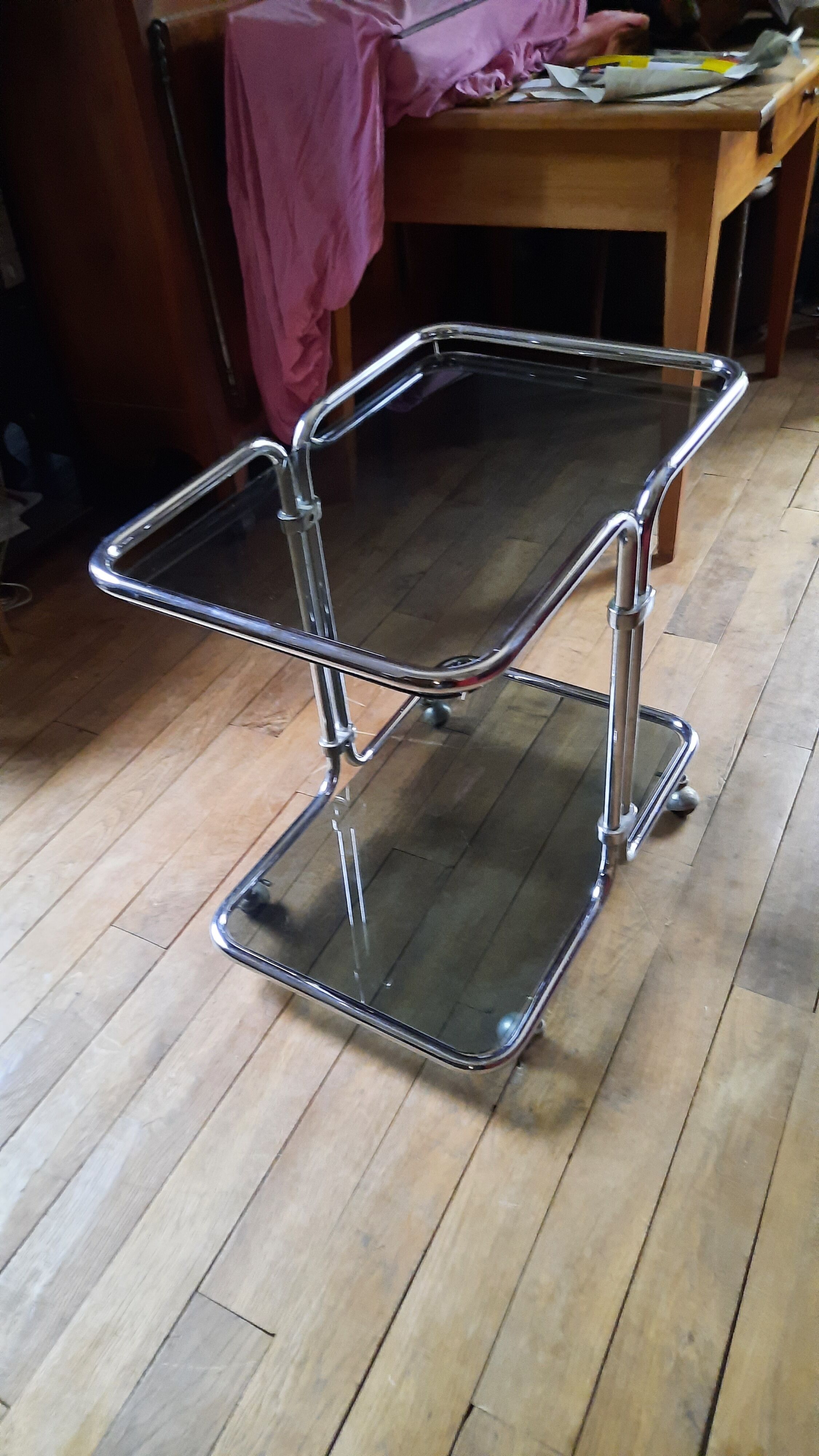 Vintage chrome metal wheel service