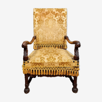 Fauteuil a dossier haut renaissance en noyer massif vers 1850-1860