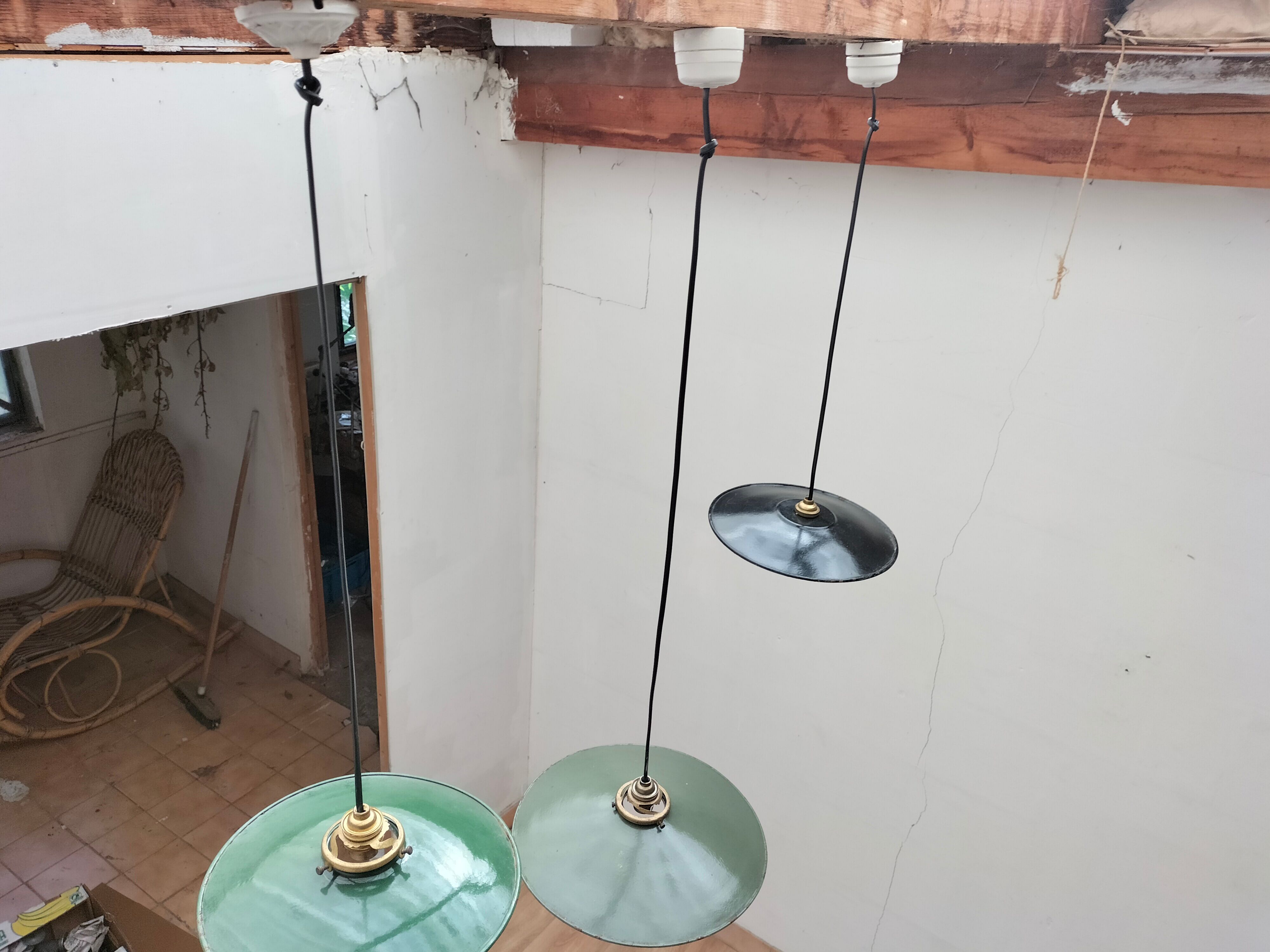 Series of 3 industrial suspensions