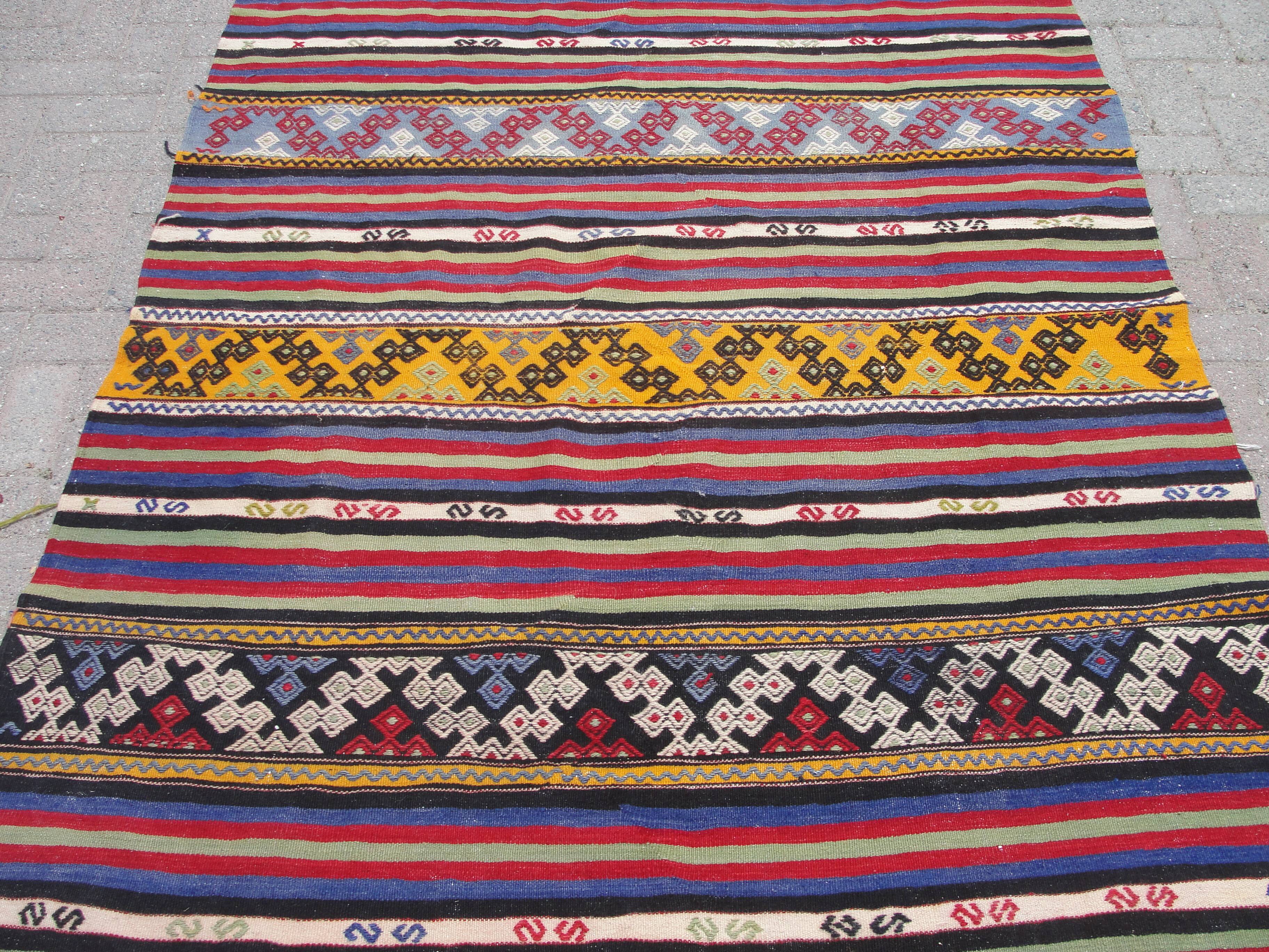 Handmade area kilim rugs for livingroom