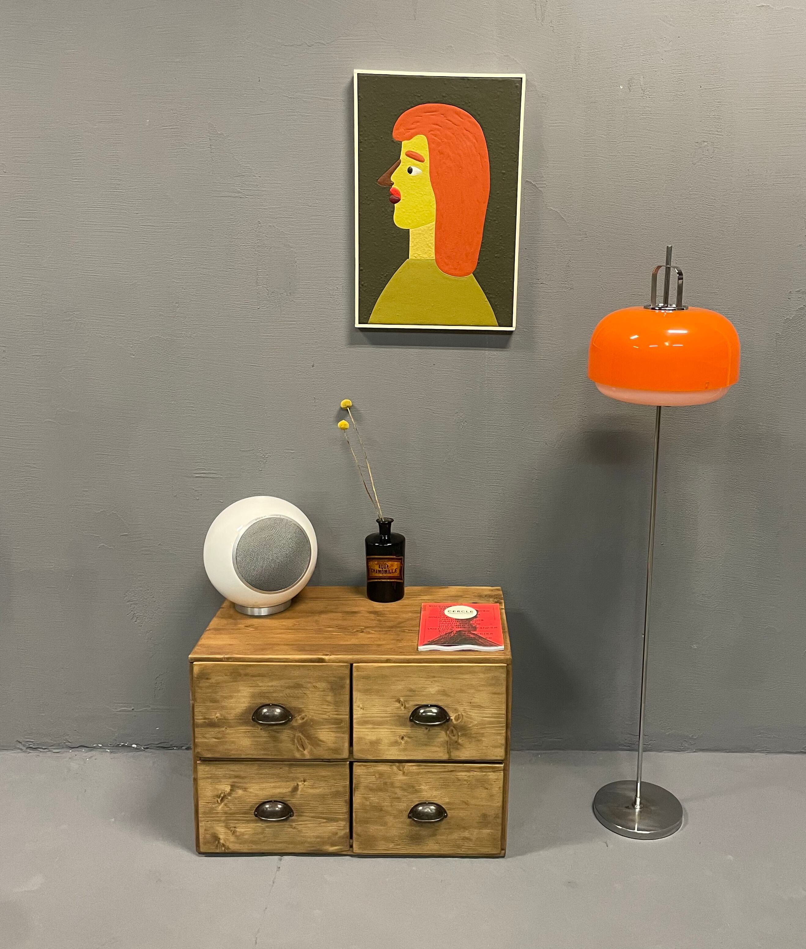 Small piece of furniture with 4 drawers