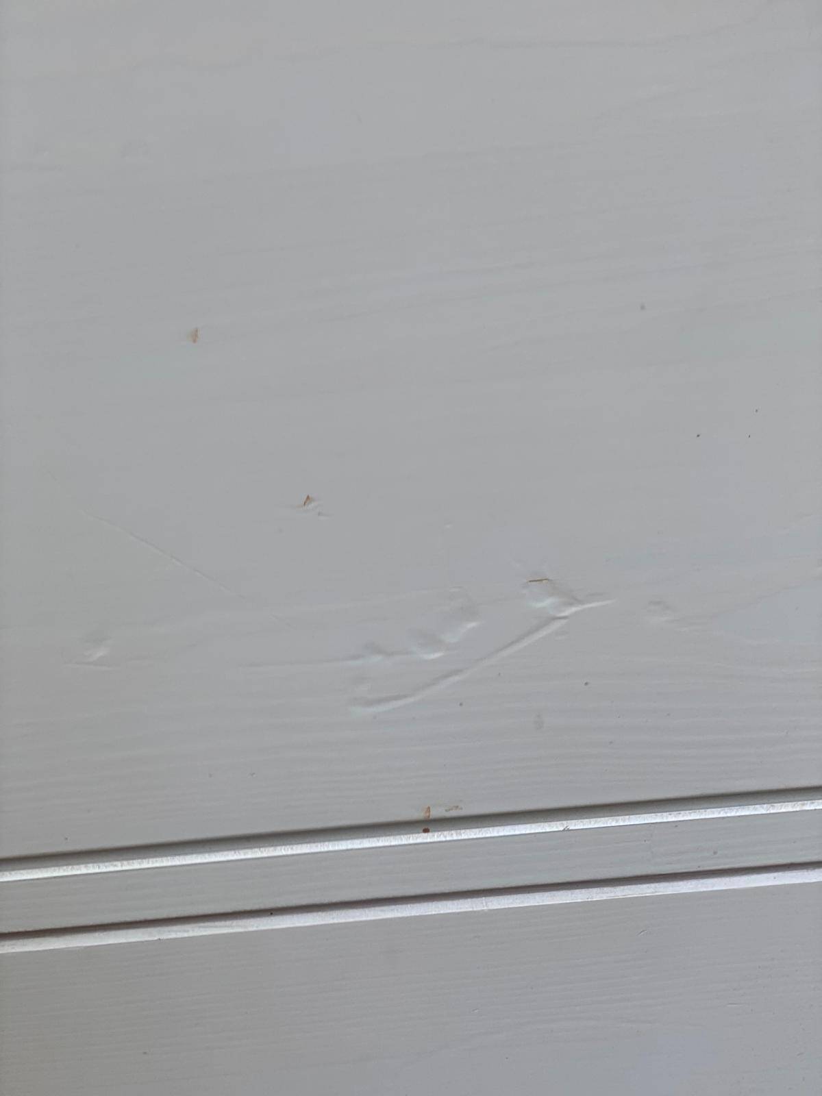 Scandinavian white and solid wood chest of drawers with 3 drawers