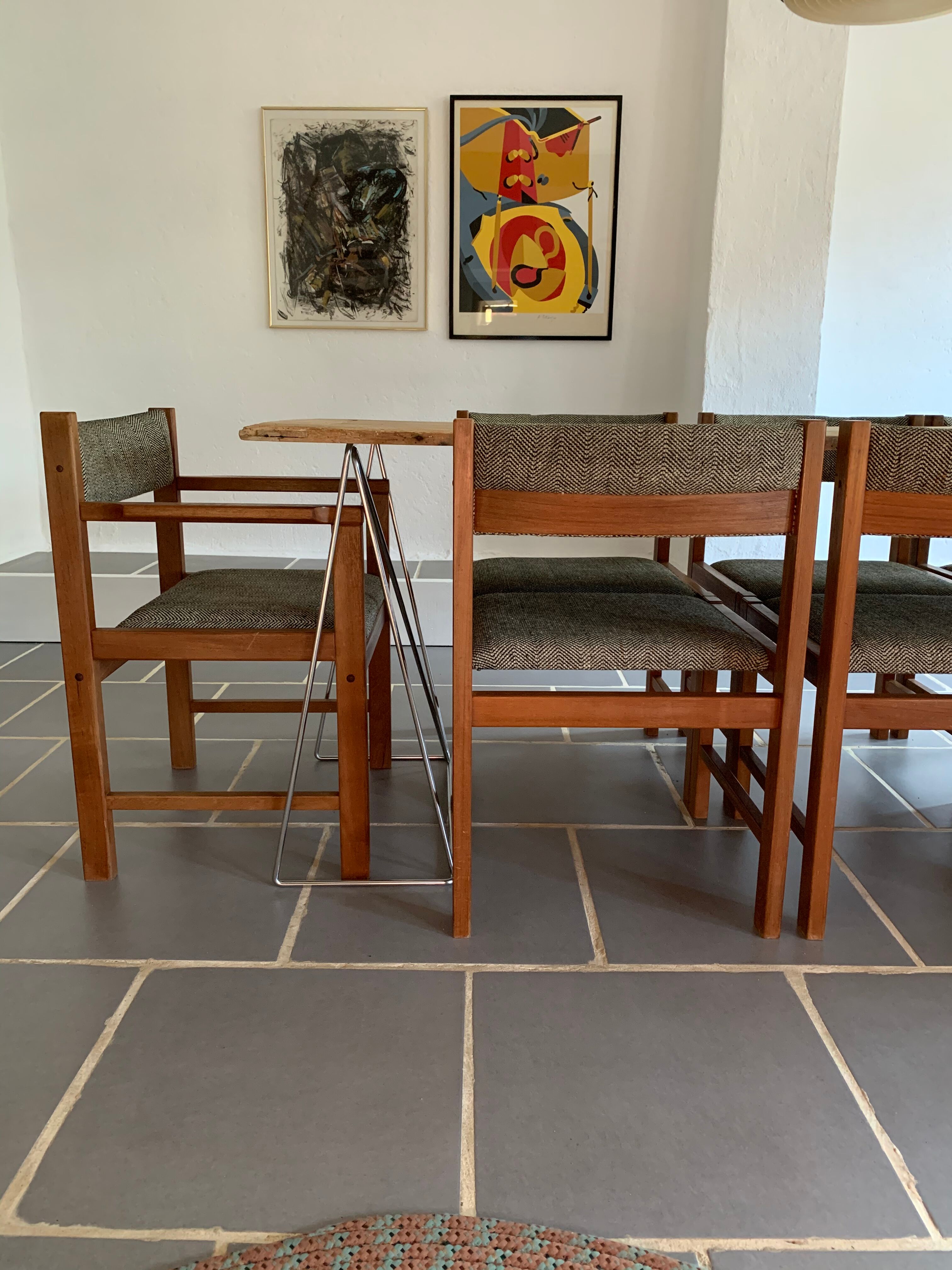 Set 6 chairs and 2 vintage Scandinavian teak and tweed chairs