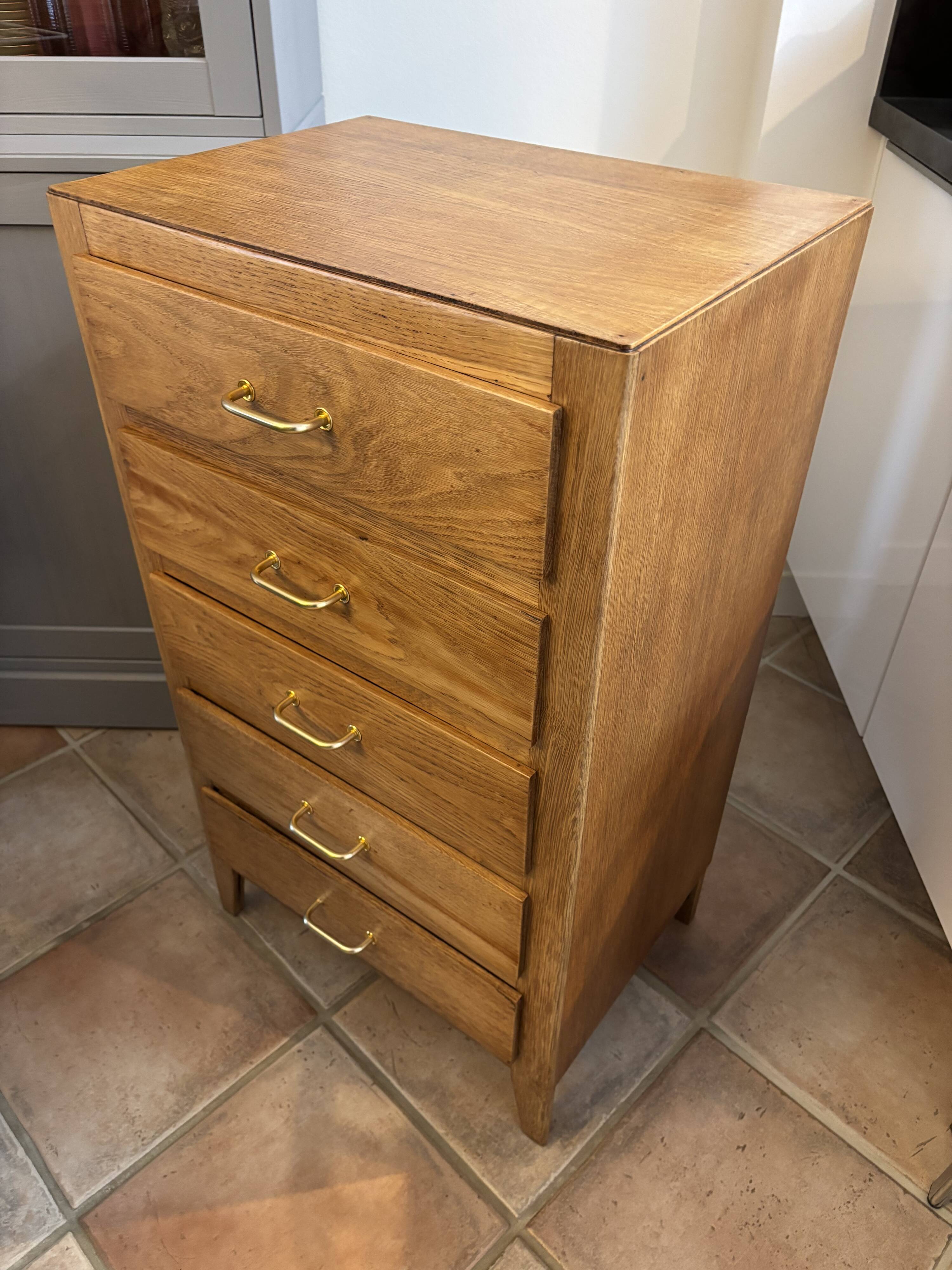 Pretty Vintage Chest of Drawers