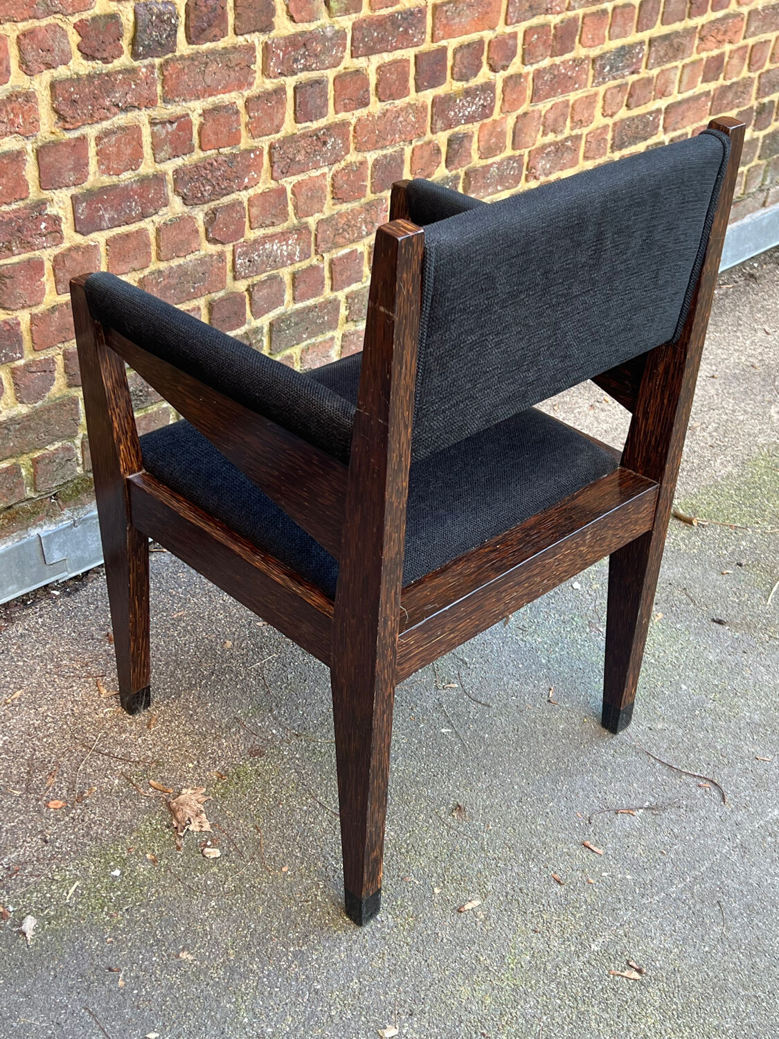 Vintage Armchair from the 70s/80s in wenge with black fabric, handmade.