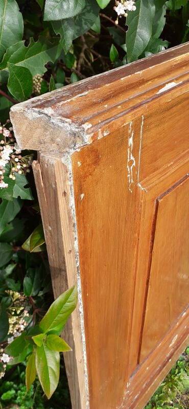 Low wall panelling 8.65m panelled with mouldings wainscoting skirting.