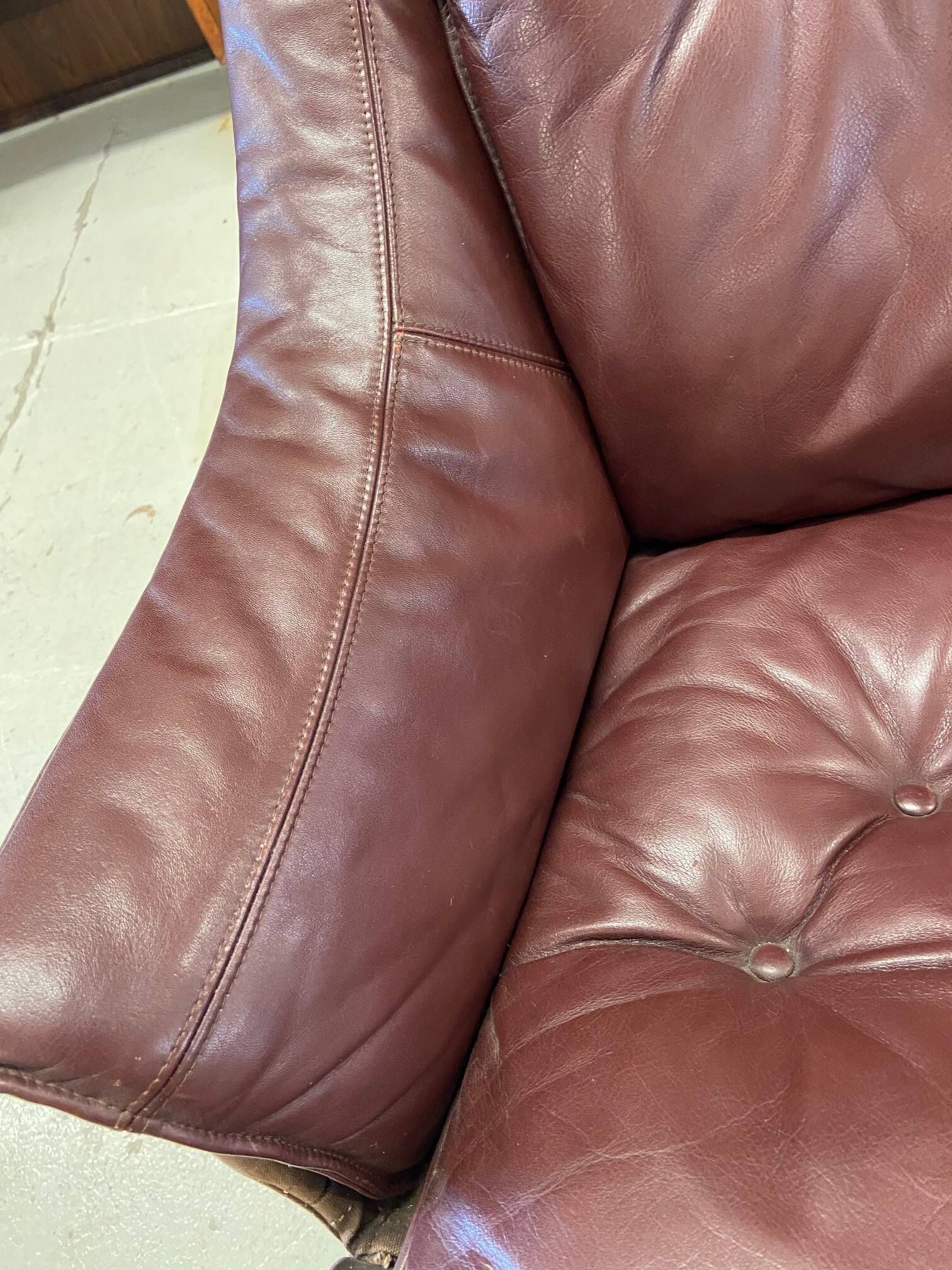 Chaises Falcon à ailes et dossier haut en cuir Sigurd Resell vintage rétro