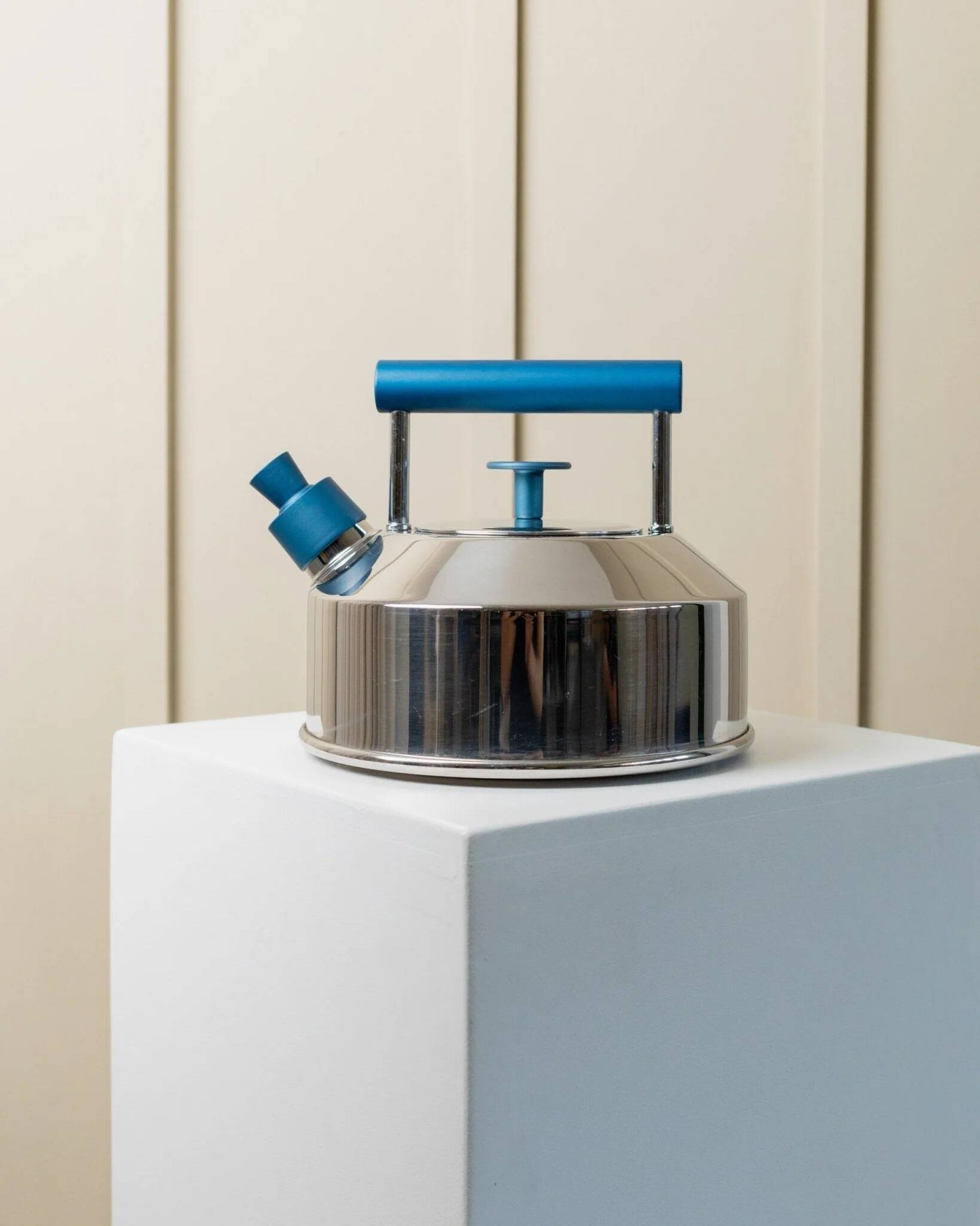 Vintage stainless steel kettle with blue accents - Italian Prandelli 1980s Memphis-inspired design by Raunkjaer Kjaergaard