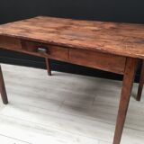 Farm table