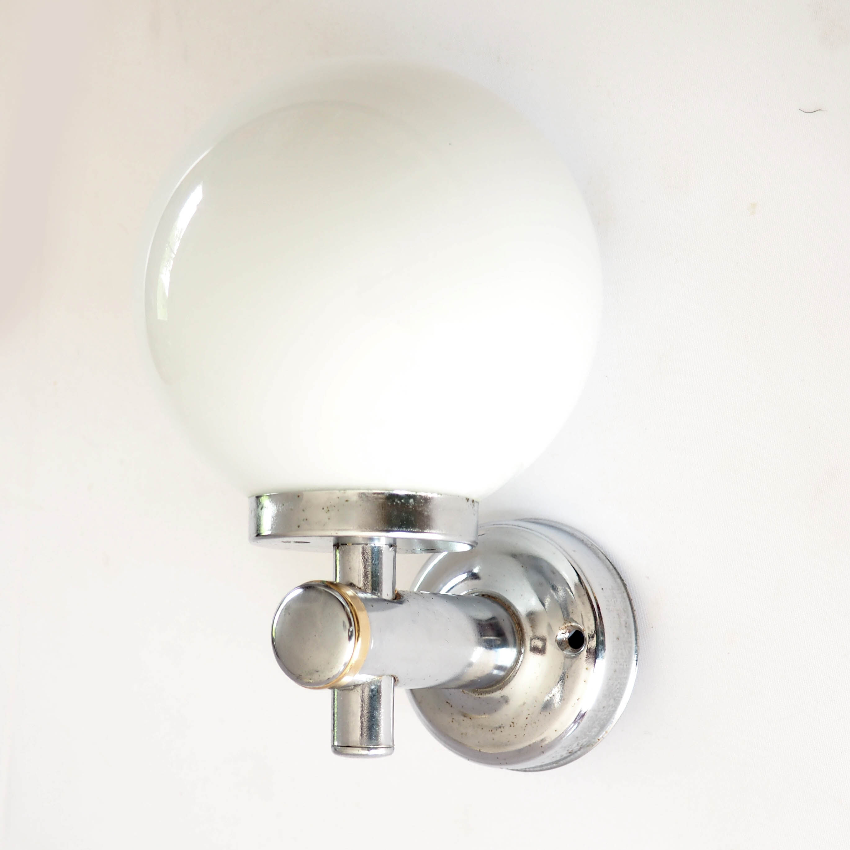 Opaline ball wall lamp