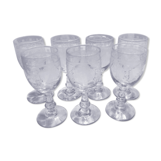 Lot de 7 verres à vin en cristal