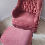 Fauteuil velours vieux rose et son repose pied